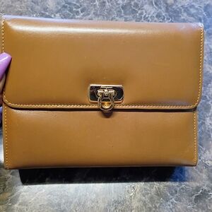 Pre-loved ♥️Salvatore Ferragamo Gancini Leather Clutch Tan Brown Gold Hardware